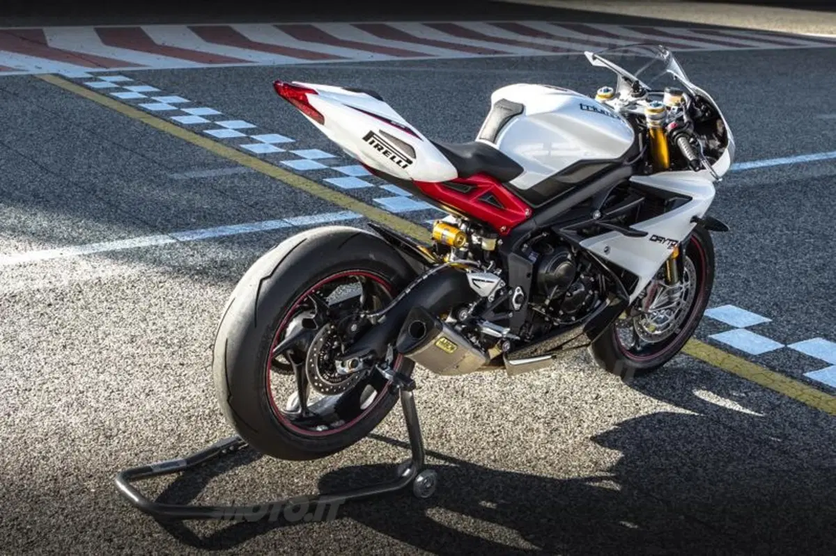 Triumph Daytona 675 2013    (39)