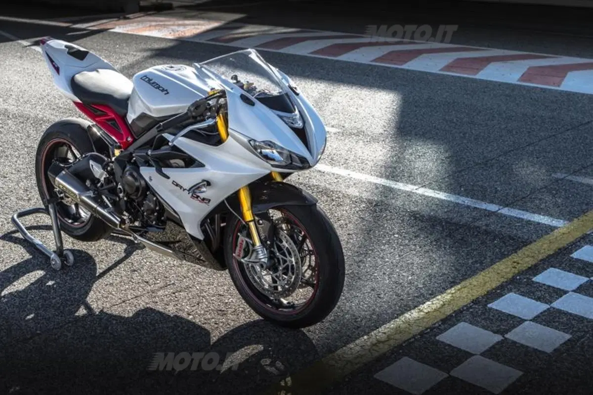 Triumph Daytona 675 2013    (40)