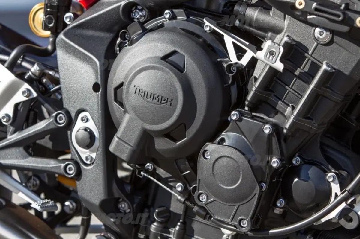 Triumph Daytona 675 2013    (46)
