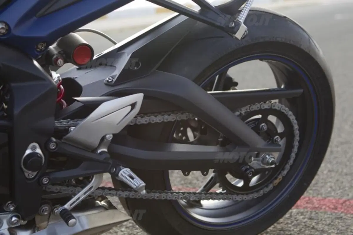 Triumph Daytona 675 2013    (51)
