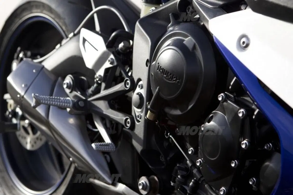 Triumph Daytona 675 2013    (54)