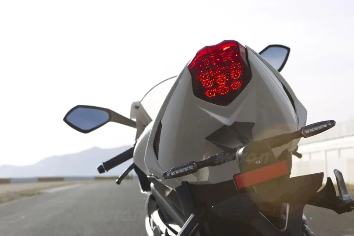 Triumph Daytona 675 2013    (57)