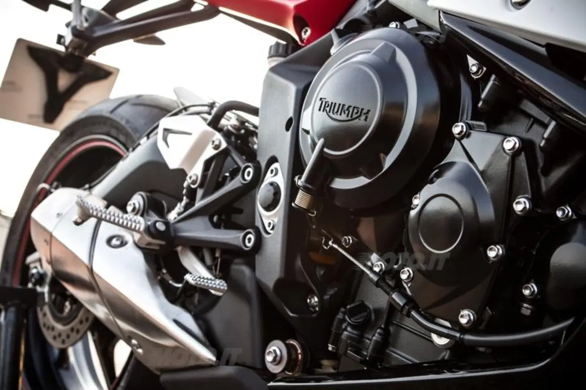 Triumph Daytona 675 2013    (70)
