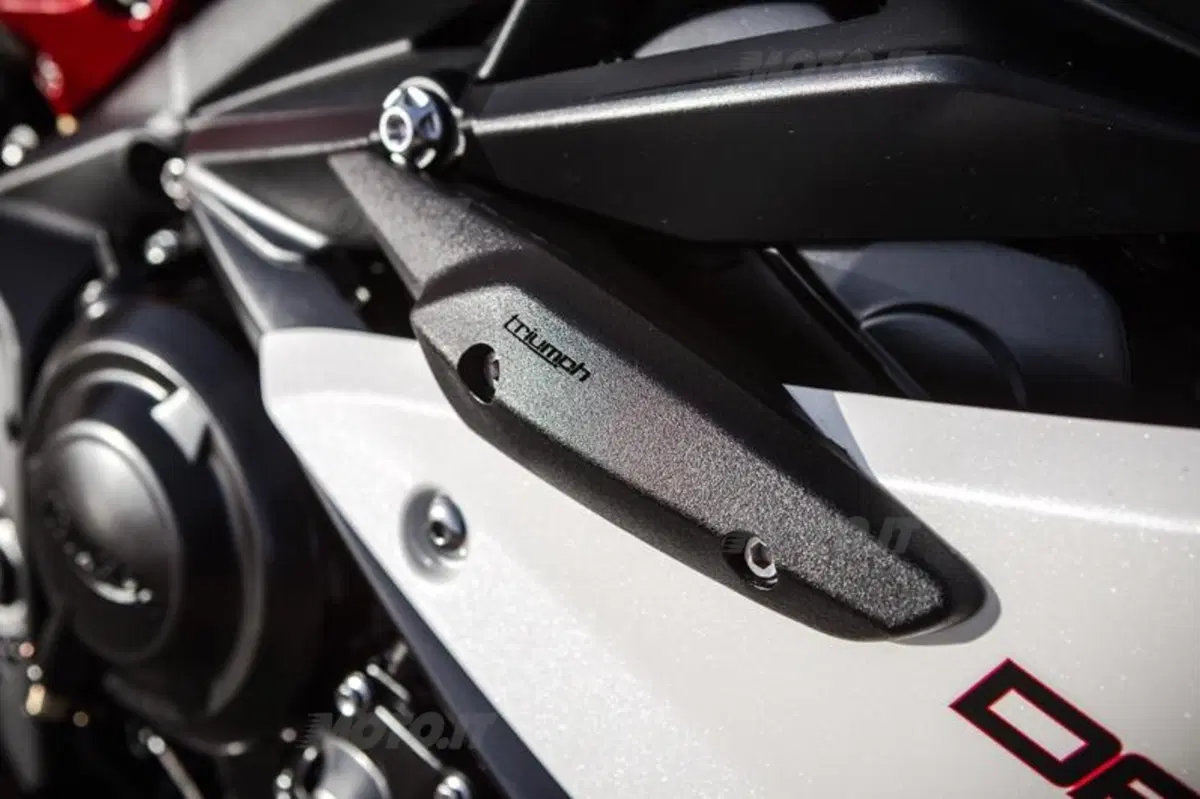 Triumph Daytona 675 2013    (81)