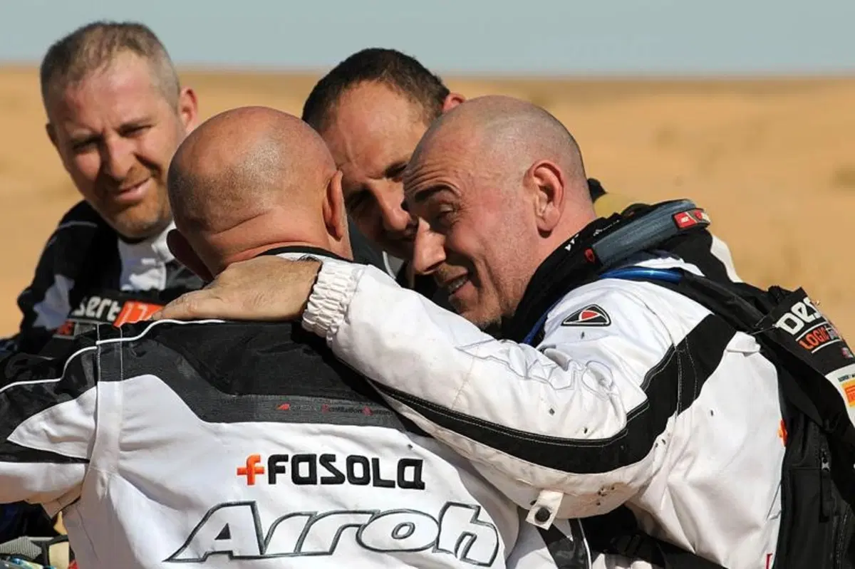 Sergio Sgrilli: “Mi sono messo il casco e l’ho portato per quattro mesi, abbandonando tutto e tutti” (5)