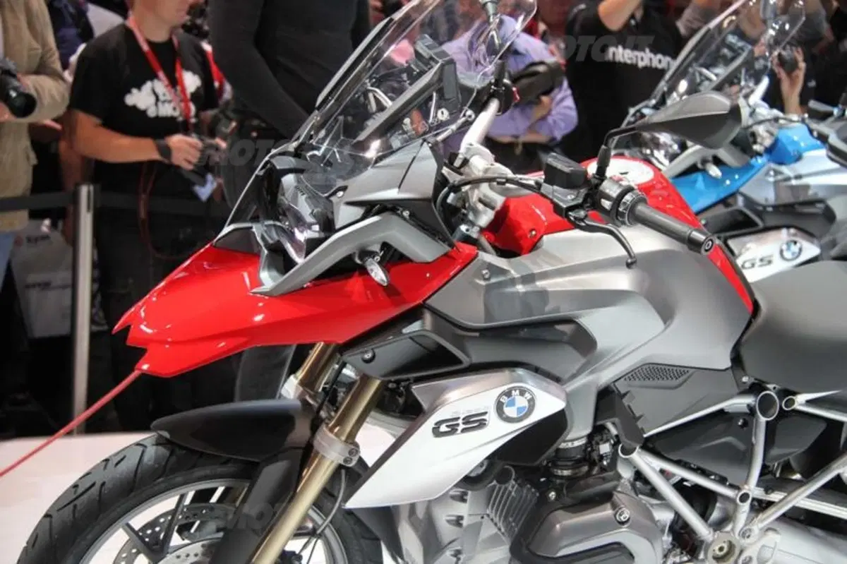 Nuova BMW R1200GS. Prezzo e inizio vendita (2)