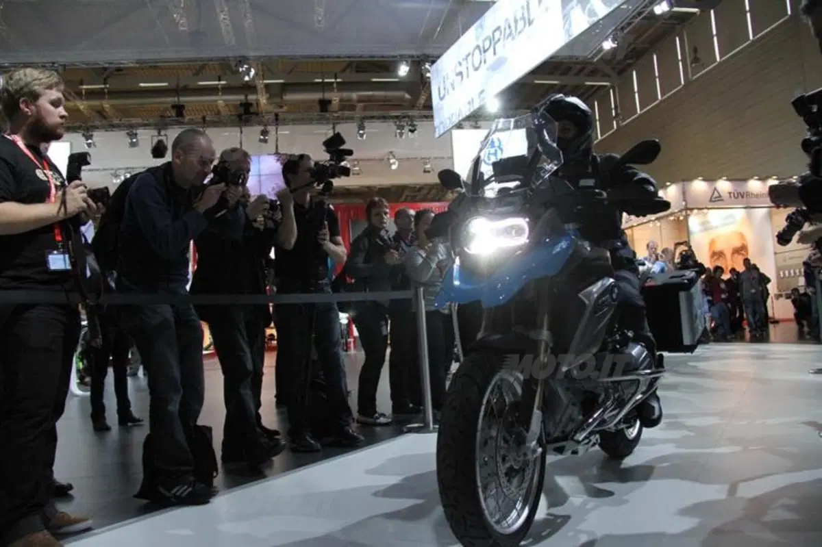 Nuova BMW R1200GS. Prezzo e inizio vendita (10)
