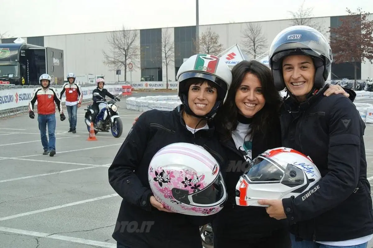 Donneinsella e Suzuki mettono in moto le ragazze (4)