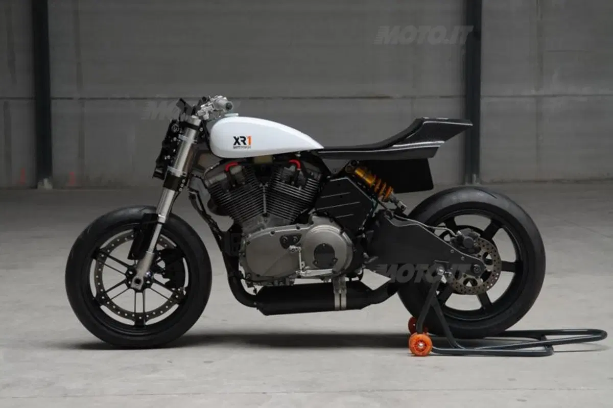 Bottpower XR-1, una street tracker su base Buell (5)