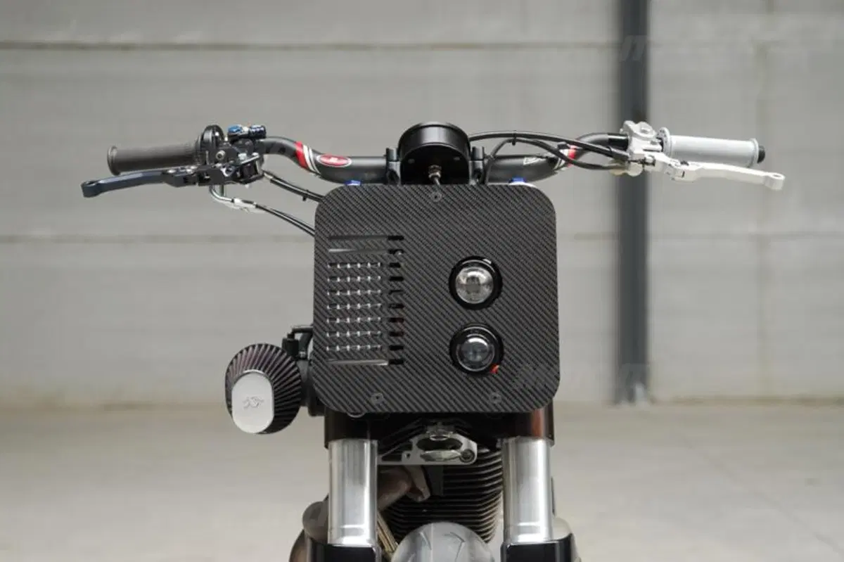 Bottpower XR-1, una street tracker su base Buell (7)