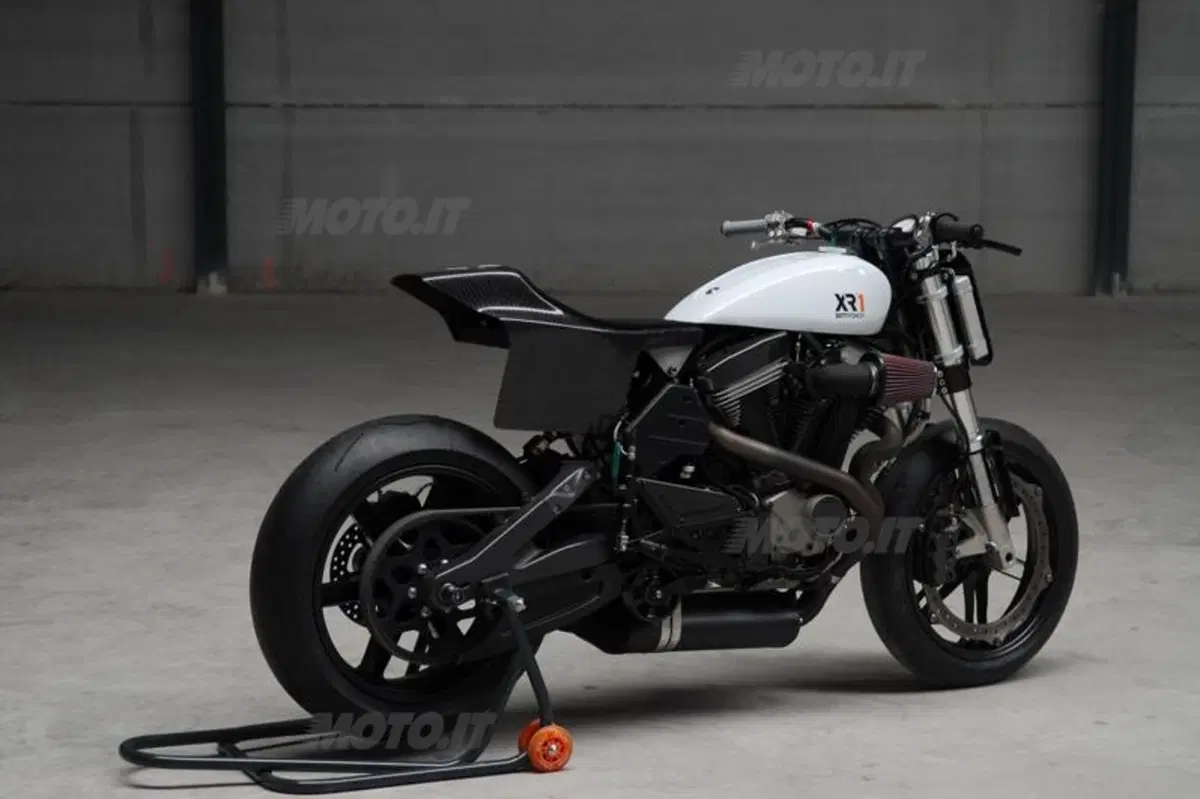 Bottpower XR-1, una street tracker su base Buell (9)