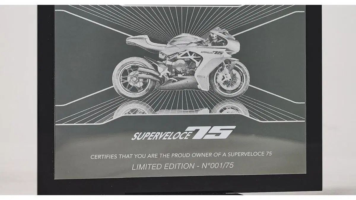 MV Agusta Superveloce 75° Anniversario. Appena arrivata è già sold out (15)