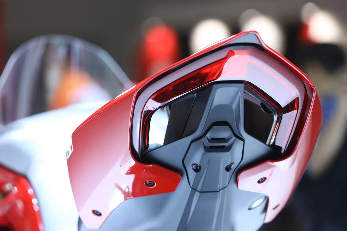 EICMA 2018: Ducati Panigale V4R, foto, video e dati (15)