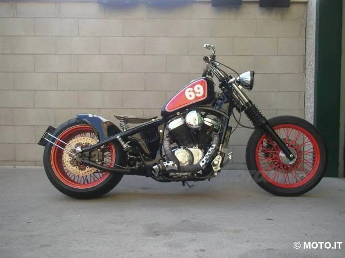 Le Strane di Moto.it: Honda VT600 Shadow bobber (2)