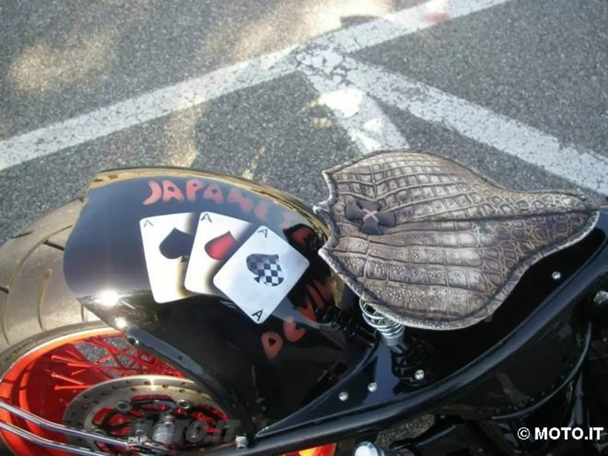 Le Strane di Moto.it: Honda VT600 Shadow bobber (4)