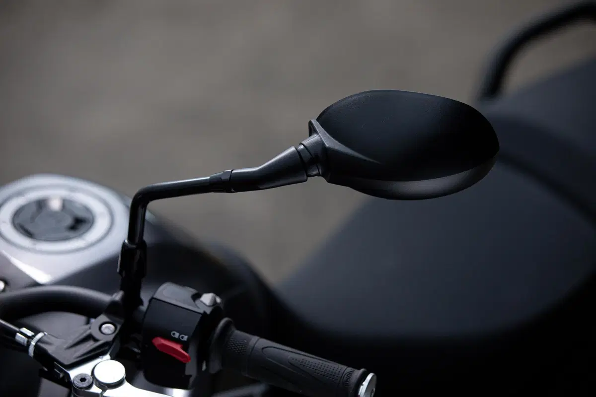 Nuova Triumph Tiger 850 Sport: Crossover a vocazione stradale (10)