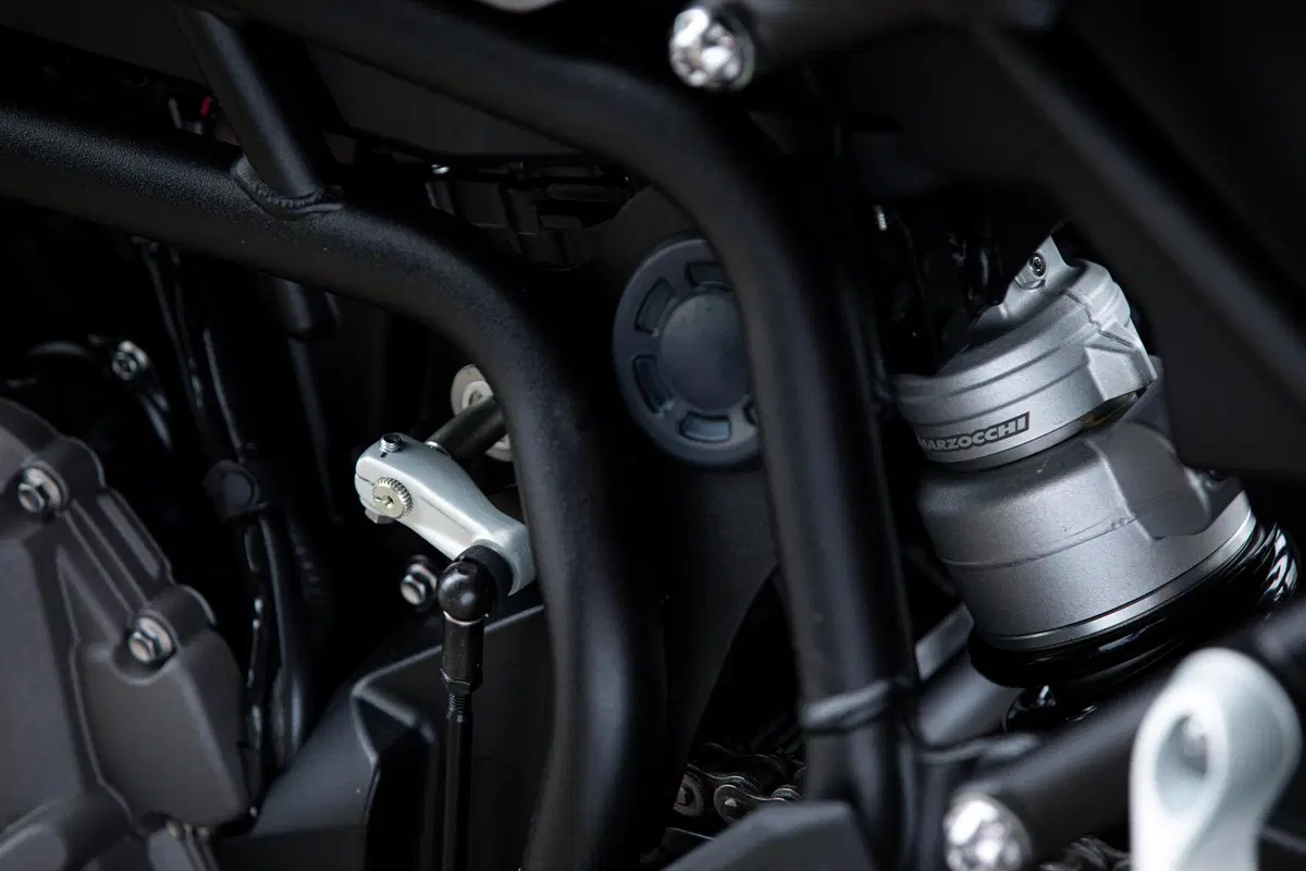 Nuova Triumph Tiger 850 Sport: Crossover a vocazione stradale (7)