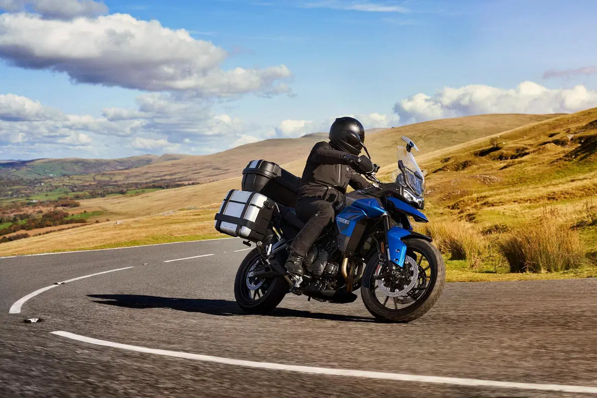 Nuova Triumph Tiger 850 Sport: Crossover a vocazione stradale