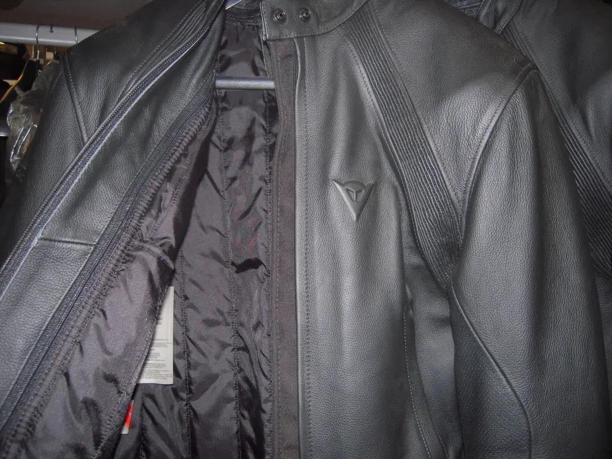 GIACCA MOTO IN PELLE NERA DONNA TG. 44 - 46 Dainese (2)