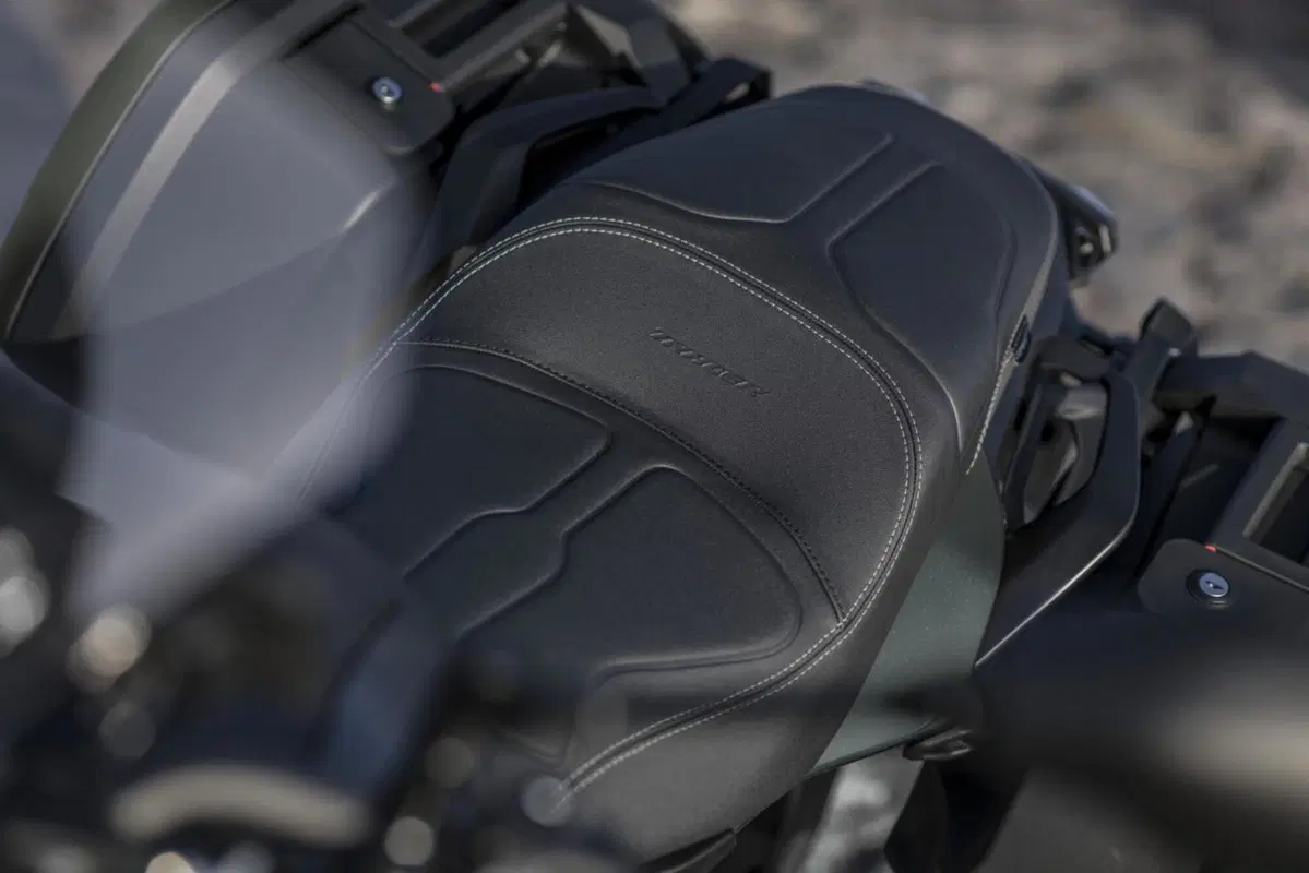 Yamaha Tracer 7 GT 2021. Foto e prezzo (3)