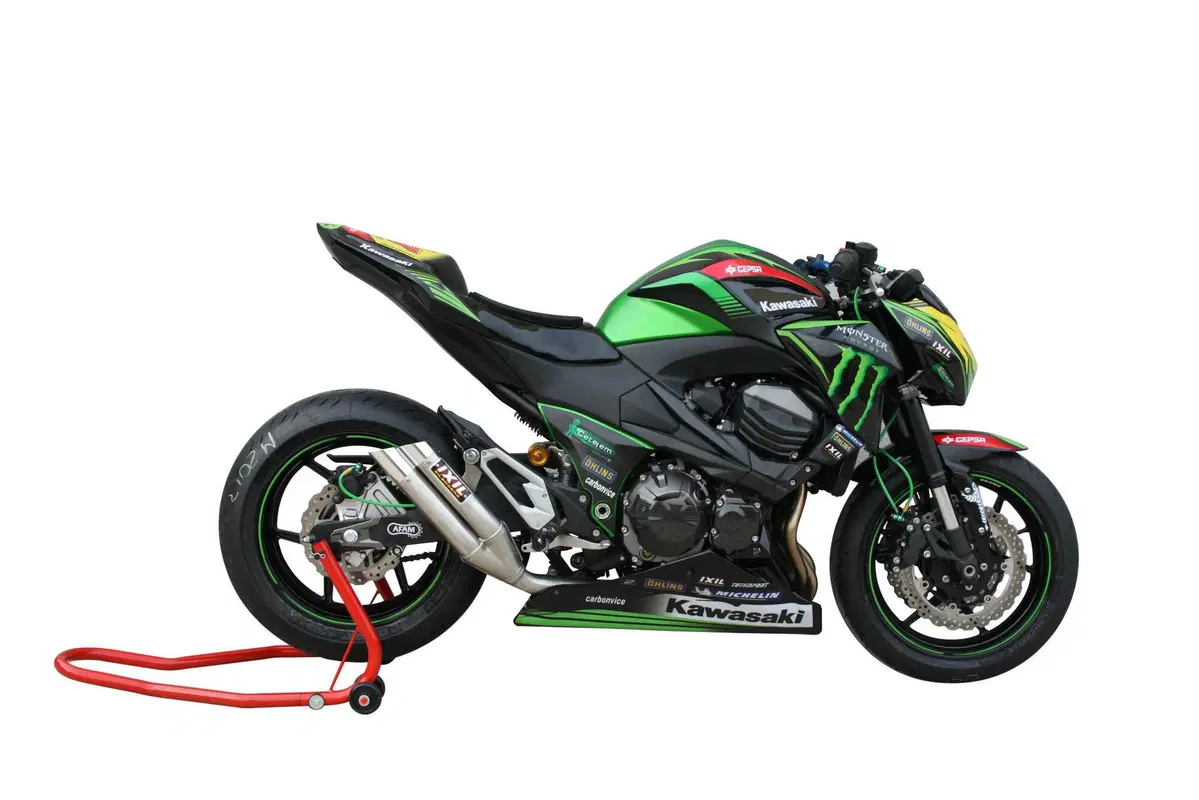 Styl presenta i silenziatori Ixil per Kawasaki Z 800 (3)
