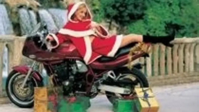 Natale su due ruote? Le idee regalo per motociclisti