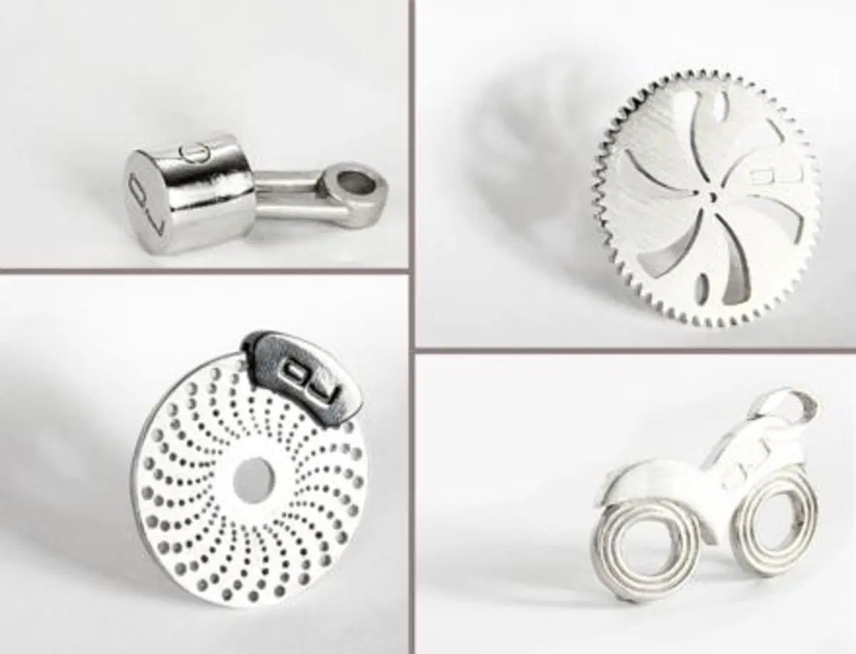 Idee regalo Natale 2012. Cosa mettere sotto l'albero dei motociclisti?