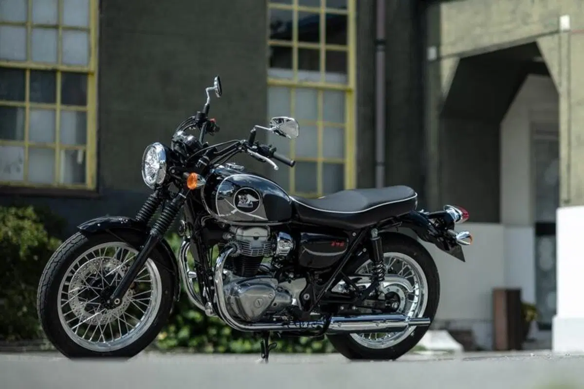 Meguro rinasce con la K3. Una diversa Kawasaki W800 (12)