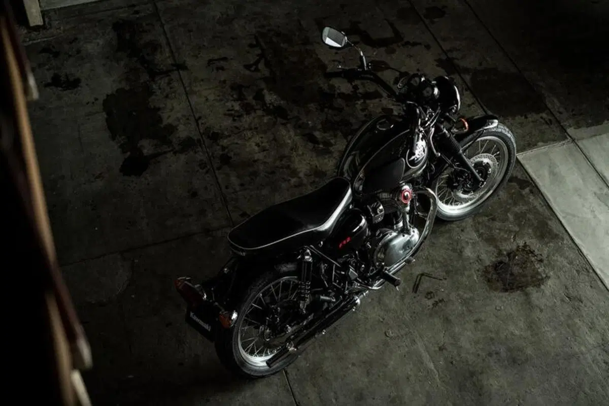 Meguro rinasce con la K3. Una diversa Kawasaki W800 (13)