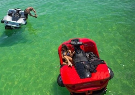 Gibbs Quadski: Il quad che si trasforma in moto d’acqua  