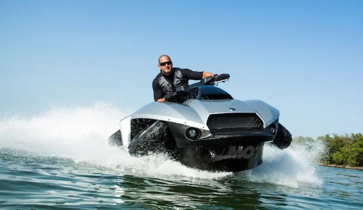 Gibbs Quadski: Il quad che si trasforma in moto d’acqua  