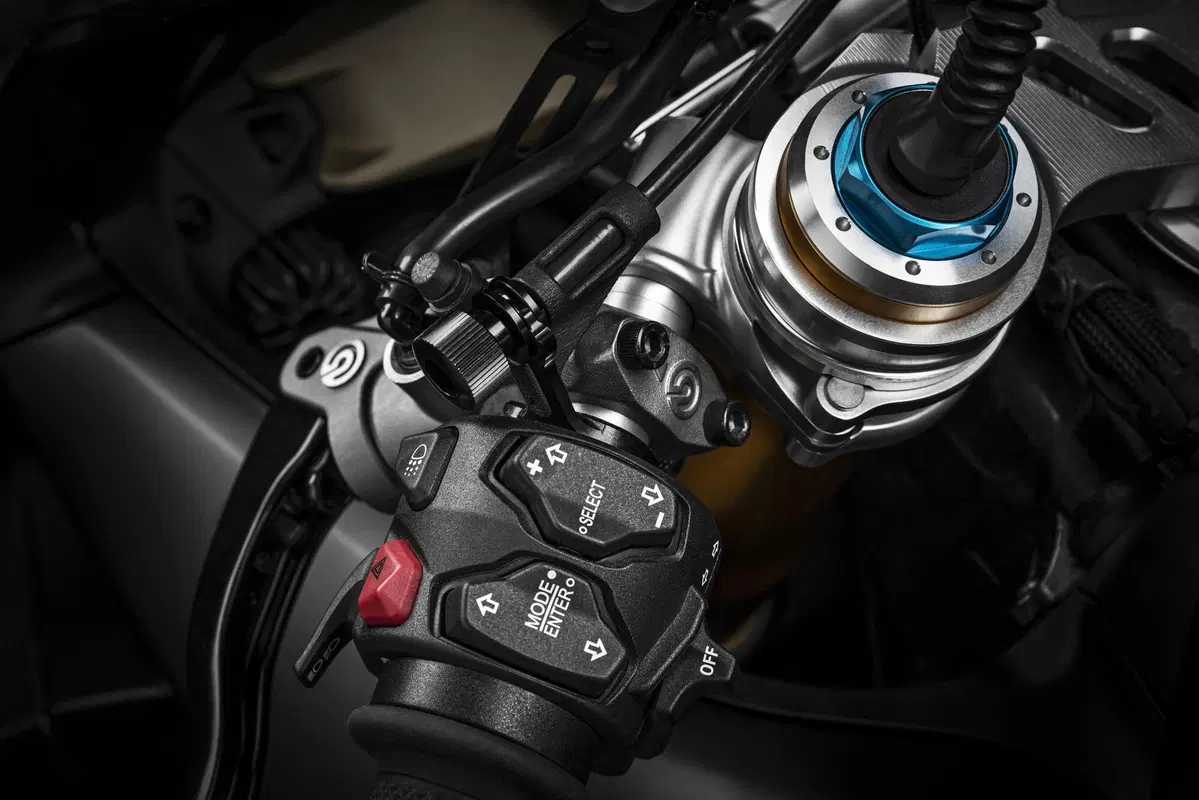Ducati Panigale V4 SP: foto e dati (15)