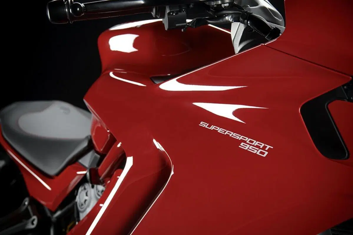 Ducati SuperSport 950 e 950 S 2021: dati e foto (5)