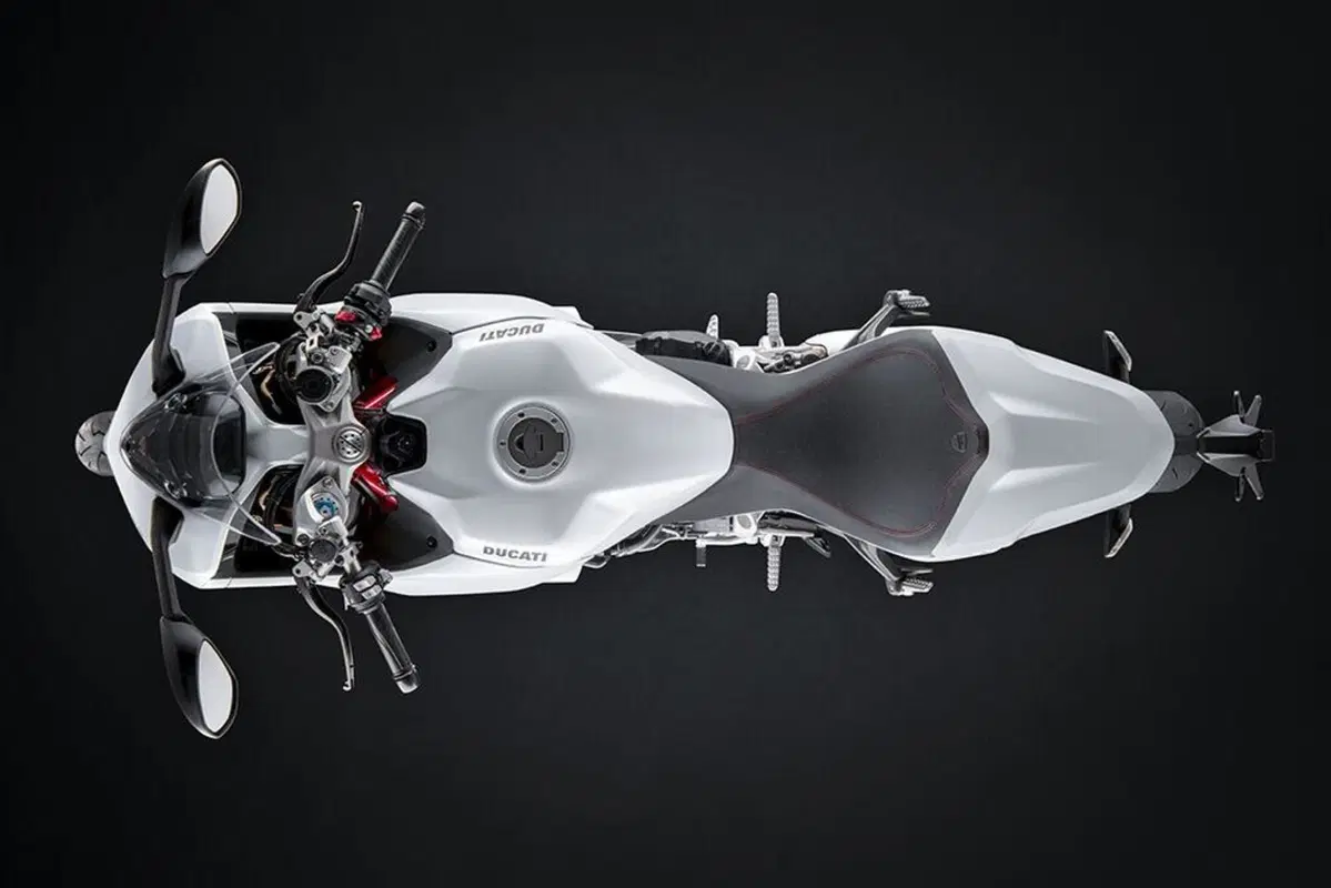 Ducati SuperSport 950 e 950 S 2021: dati e foto