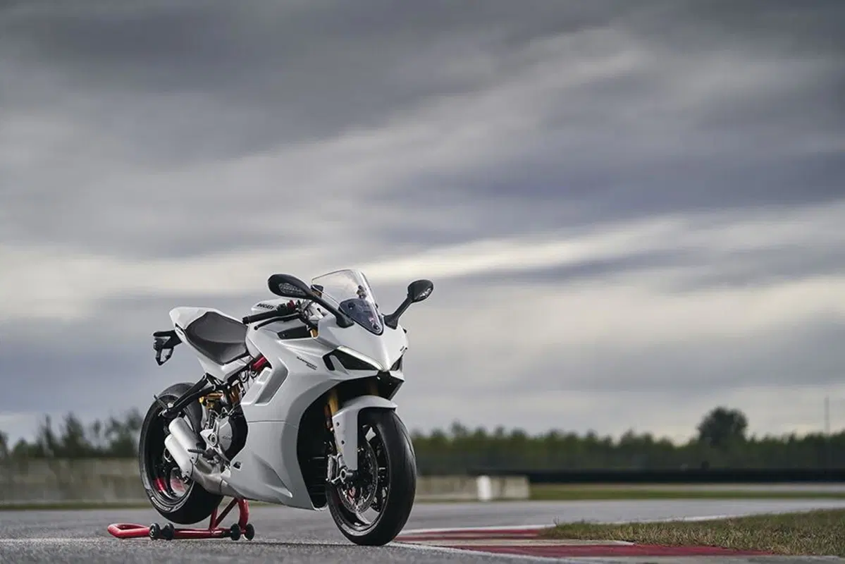 Ducati SuperSport 950 e 950 S 2021: dati e foto (10)