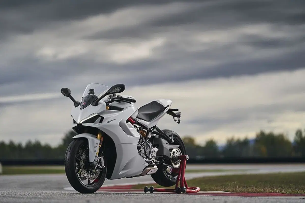 Ducati SuperSport 950 e 950 S 2021: dati e foto (11)