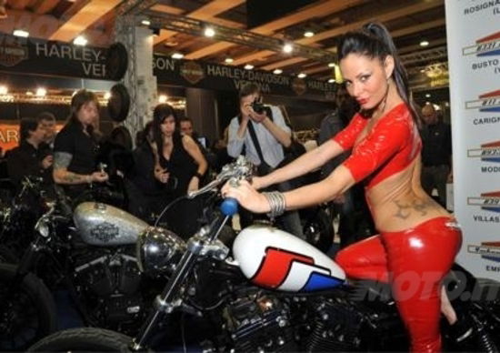 Una galleria d'arte al Motor Bike Expo 2013