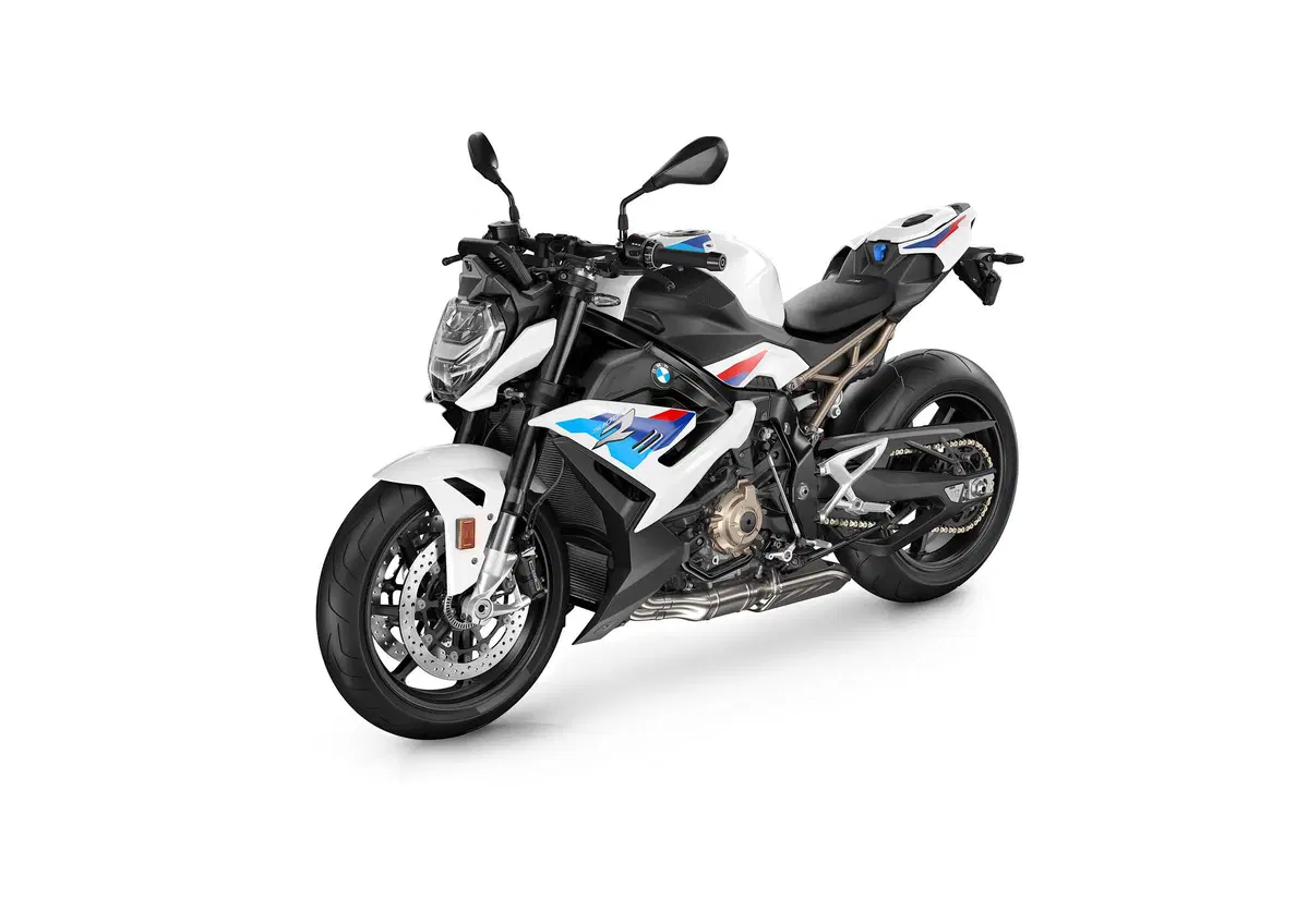 Nuova BMW S1000R 2021. Foto e dati (2)