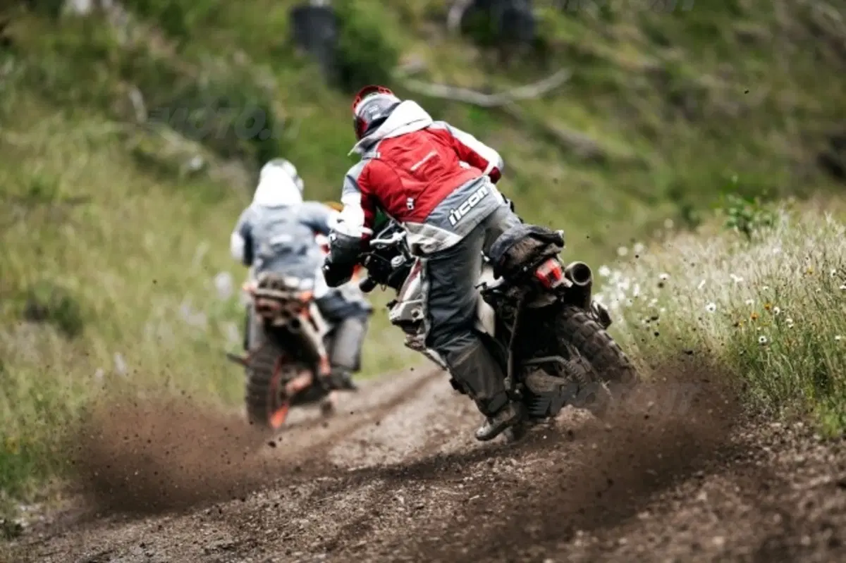 Triumph Tiger 800 XC, adatta a qualsiasi terreno (4)