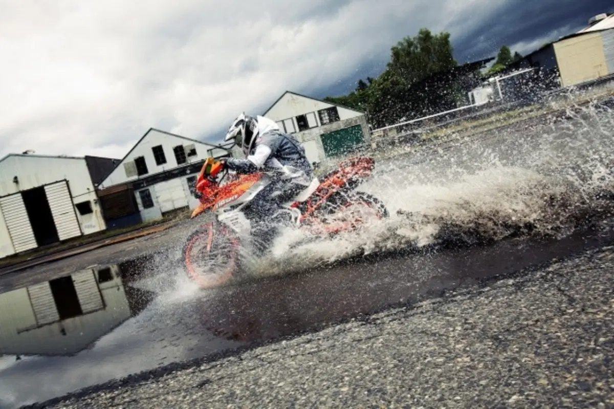 Triumph Tiger 800 XC, adatta a qualsiasi terreno (6)
