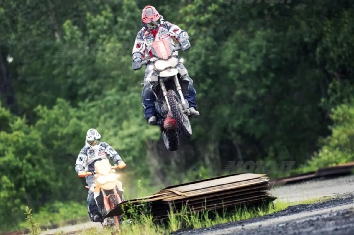 Triumph Tiger 800 XC, adatta a qualsiasi terreno (7)