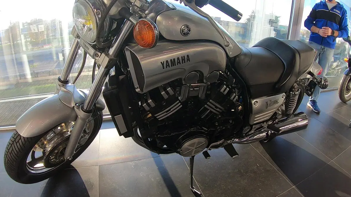 Speciale Yamaha YoungTimer anni 80/90 - Fabrizio Pirovano. FZ750, OW-01, OW-02 R7 da Valli Moto (3)