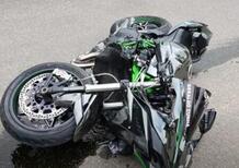 Lo sparo con la Kawasaki Ninja H2 finisce contro il rimorchio di un camion [VIDEO CHOC]