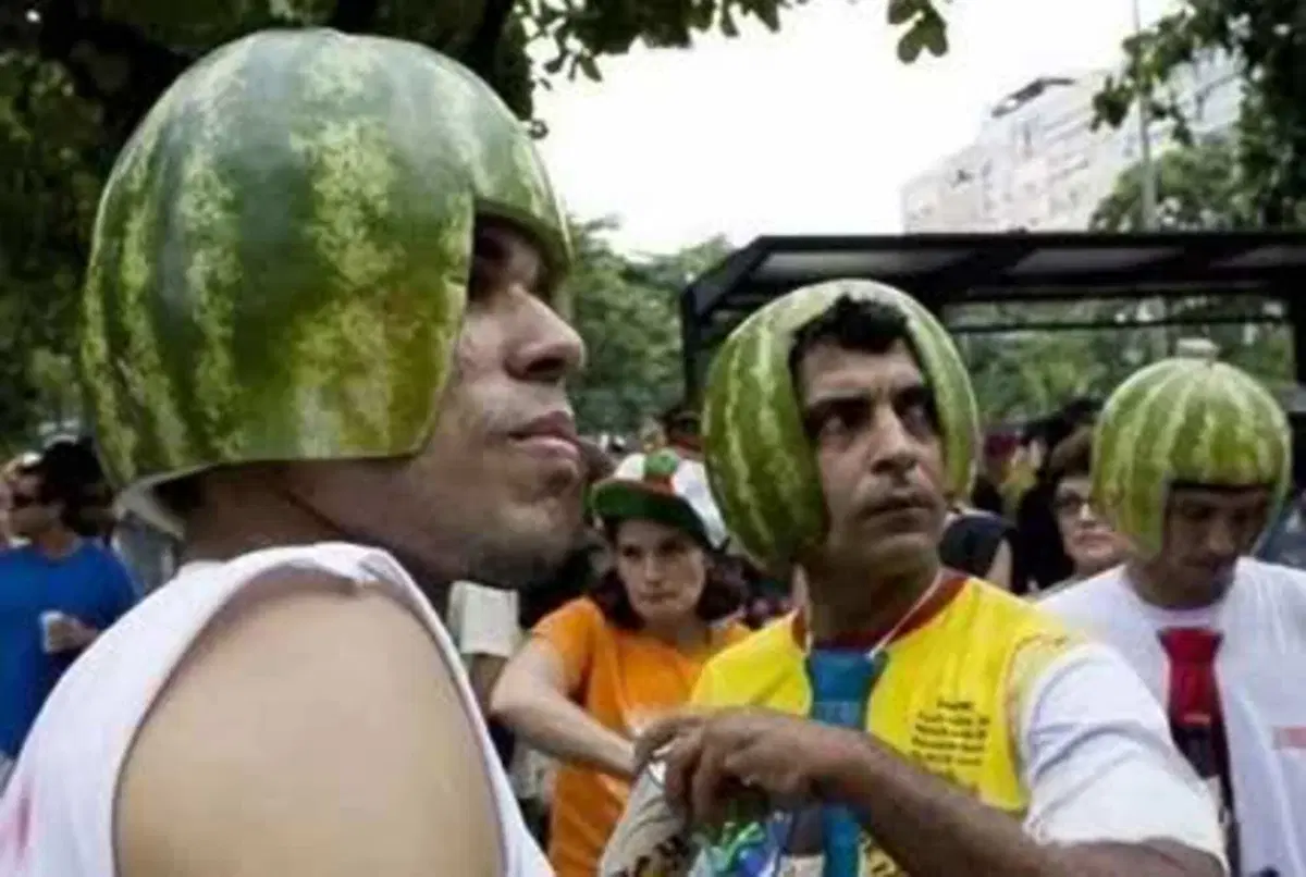 Casco in testa, ben allacciato! (2)
