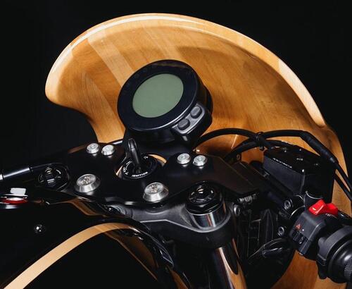 Hommage, una Yamaha XSR in legno! (4)