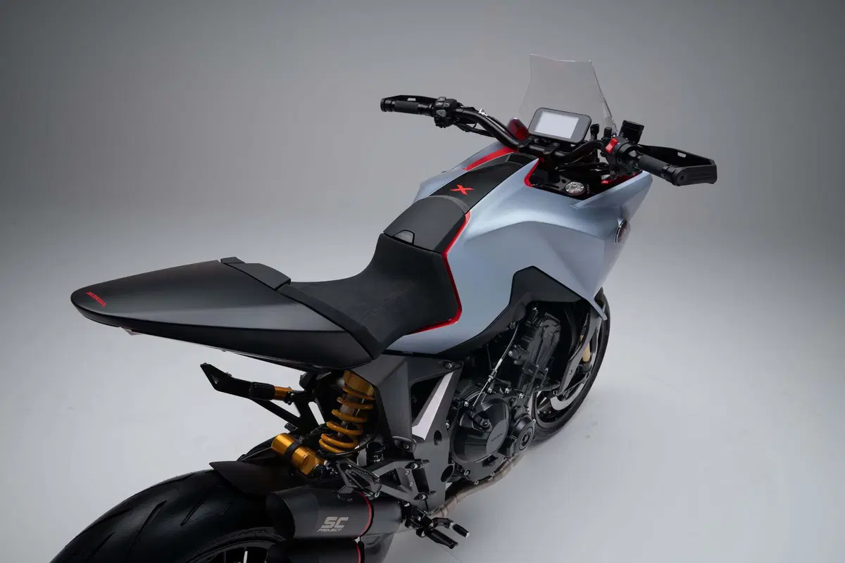 Honda CB4X, la versione di serie si avvicina? Nuove immagini (7)