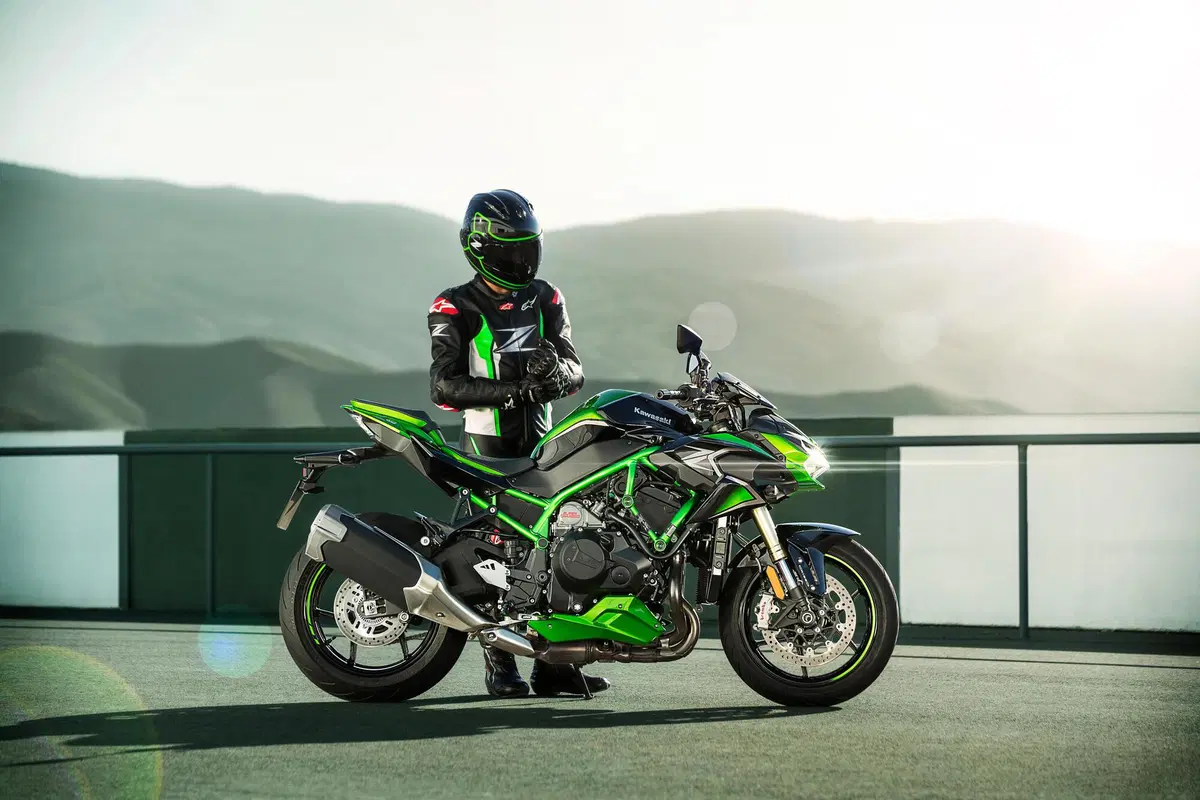 Kawasaki Z H2 SE: novità 2021 (10)