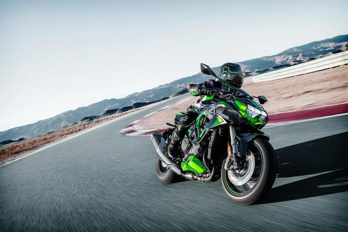 Kawasaki Z H2 SE: novità 2021 (14)