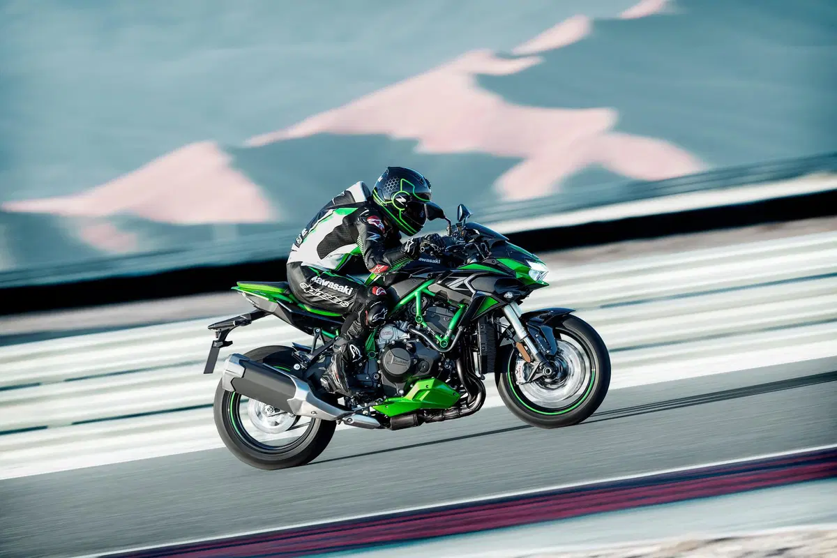 Kawasaki Z H2 SE: novità 2021 (15)