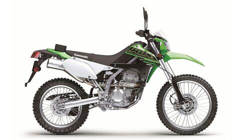 Kawasaki KLX300 e KLX300 SM m.y. 2021. Enduro stradale e supermotard (3)